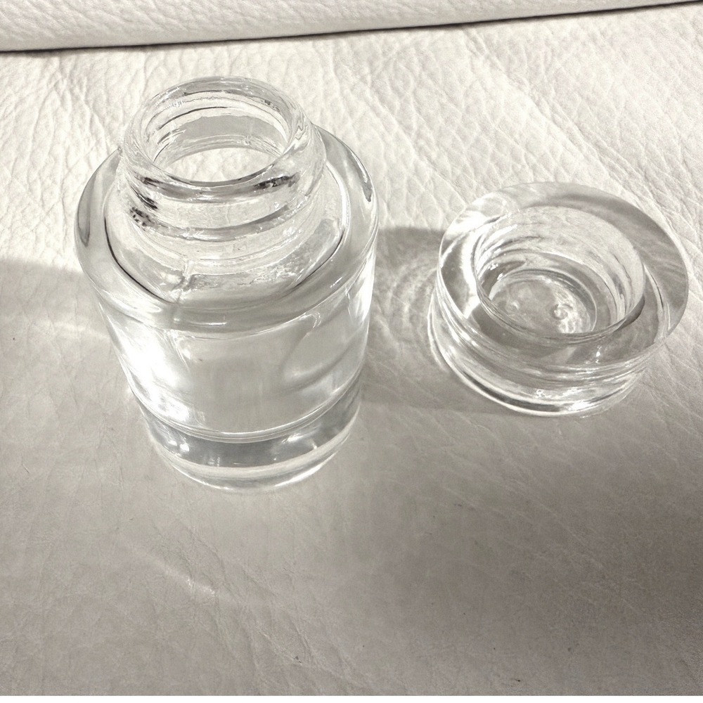Vintage MCM Heavy Glass Salt Pepper Shakers Screw On Glass Lids Clear - Picture 6 of 9